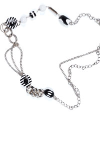 Бусы/ “Красный куб”