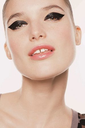 Сексуальная форма губ