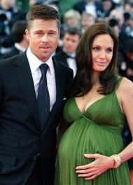 джоли родит во франции