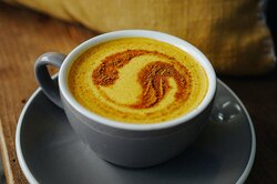 Просто добавь воды: что пить на ночь, чтобы похудеть