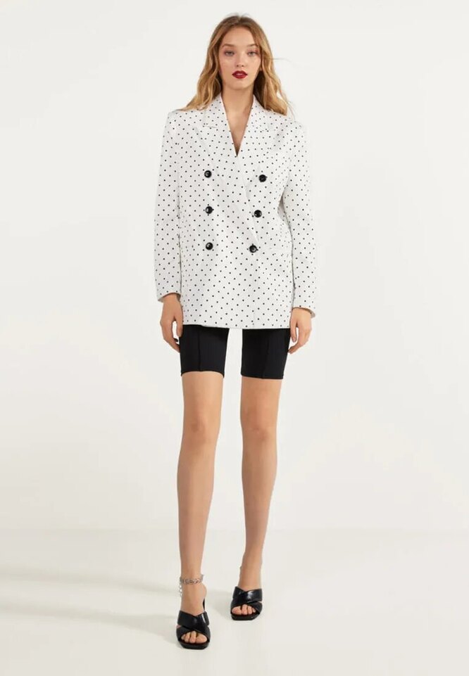 Bershka, 3599 руб.
