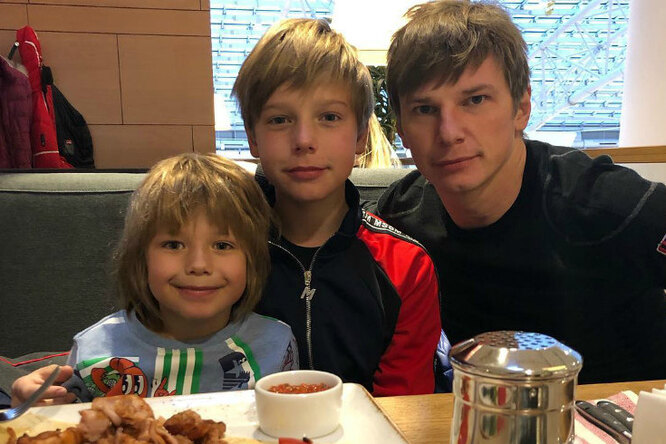 Андрей Аршавин впервые за шесть лет встретился с детьми от Юлии Барановской