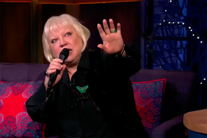 Светлана Крючкова спела песню Rammstein на шоу «Вечерний Ургант»