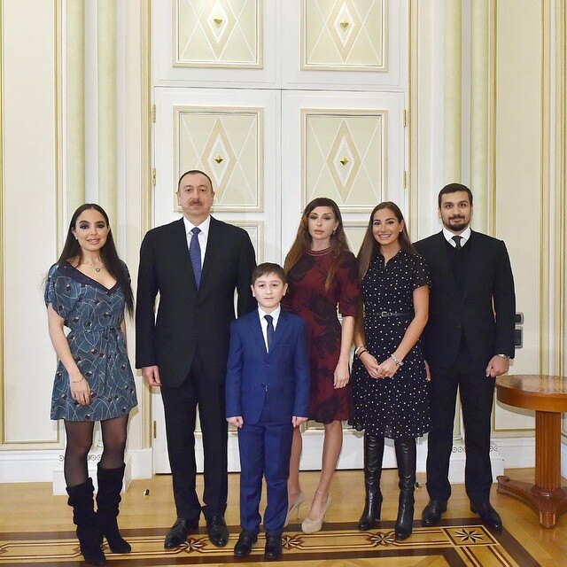 Лейла Алиева с семьей  instagram.com/leyla999/ (Социальная сеть признана экстремистской и запрещена на территории Российской Федерации)