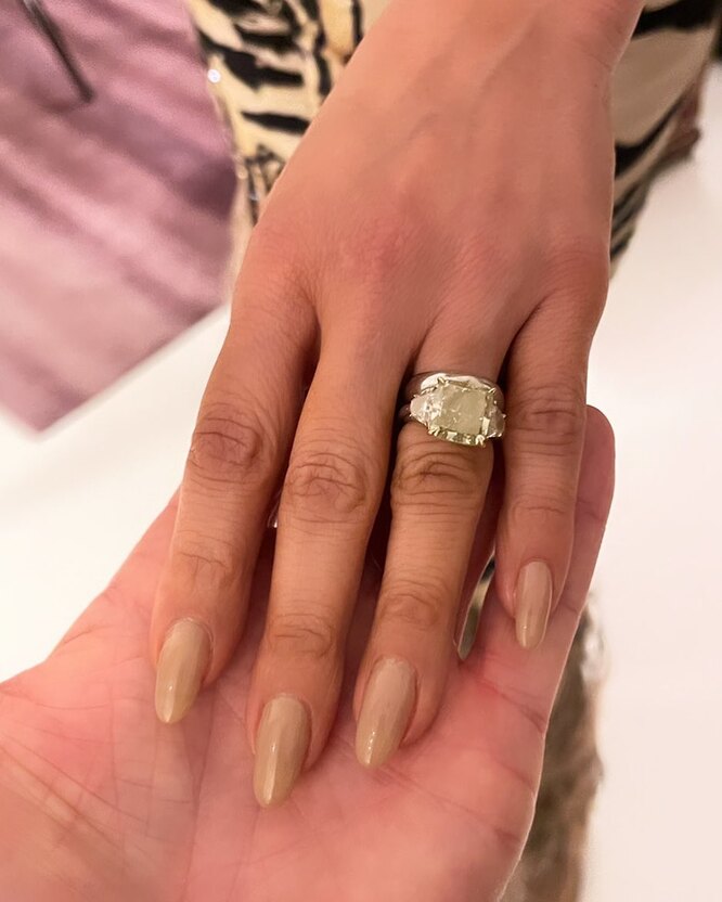 Are they paid for this?  Why Western manicure so often loses to Russian – 5 compelling examples