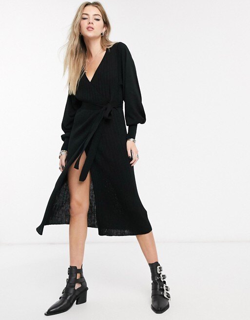 Трикотажное платье с запахом и объемными рукавами ASOS DESIGN, 2990 руб.
