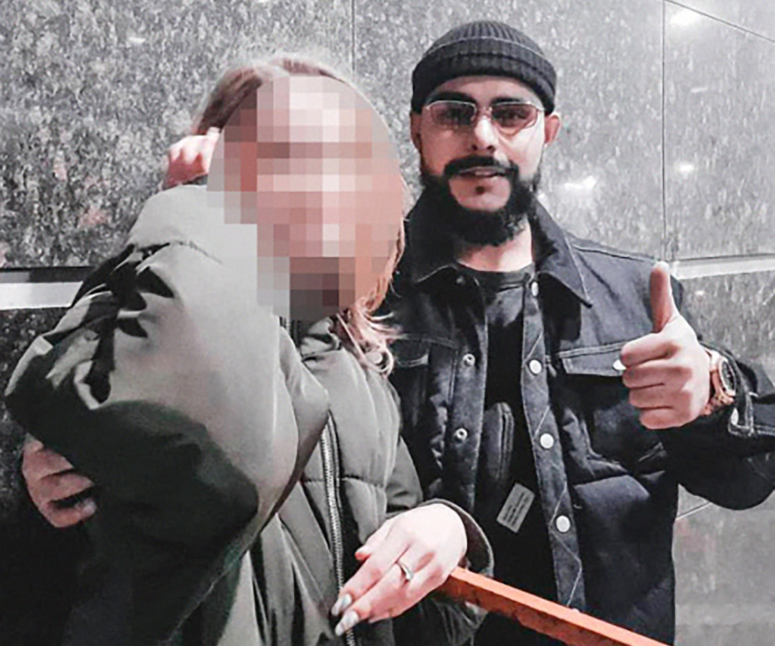Это фейк: 6 случаев, когда вместо звёзд вышли их двойники и спалились