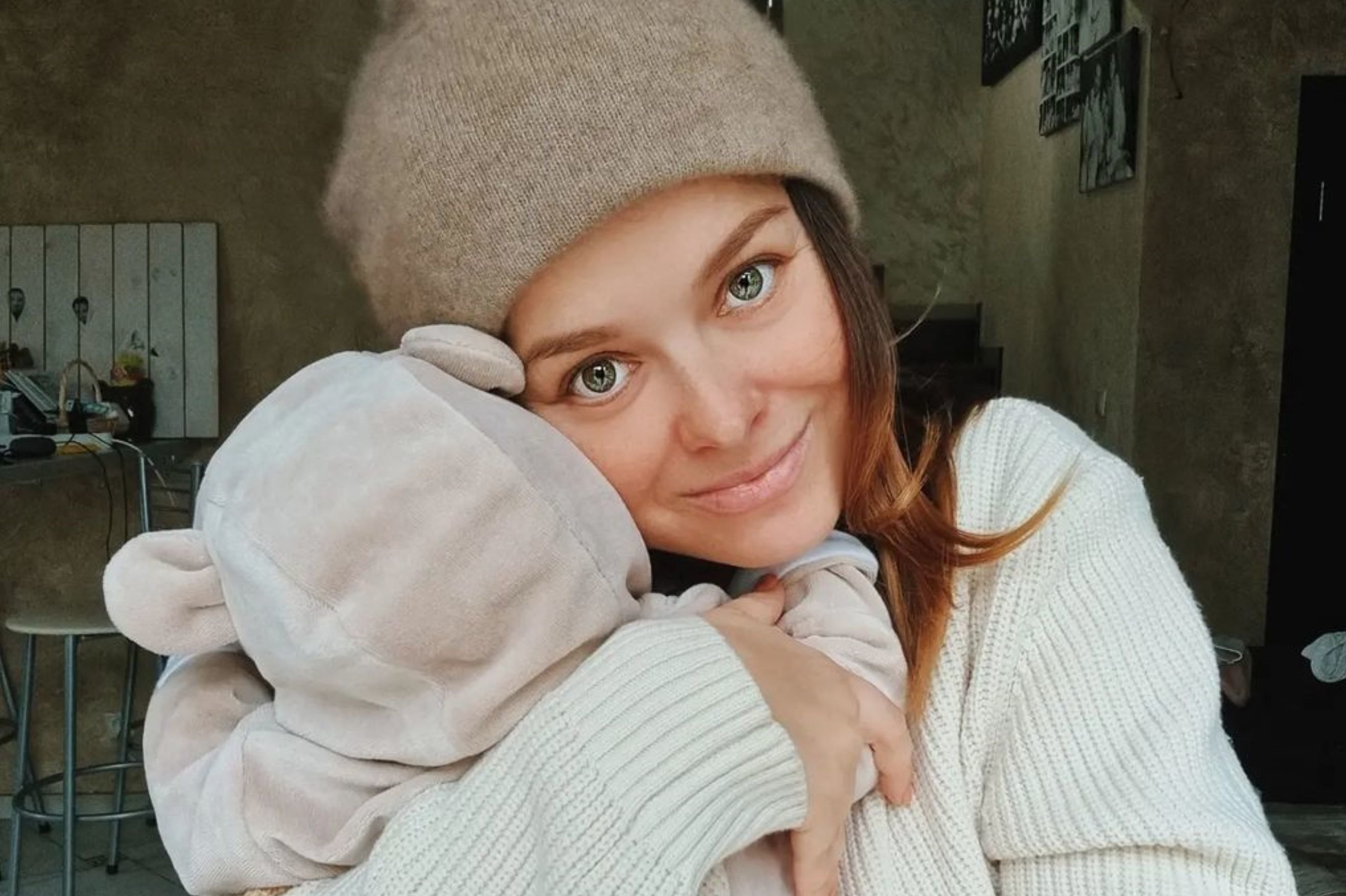 С тремя детьми легче это миф!: звезда Comedy Woman Наталия Медведева о трудностях многодетной матери