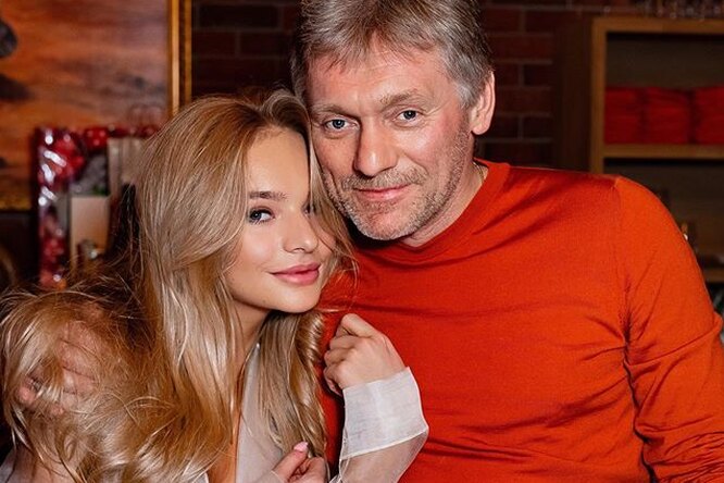 «В ужасе были все»: Лиза Пескова рассказала, как отец наказал ее за татуировку «В ужасе были все»: Лиза Пескова рассказала, как отец наказал ее за татуировку