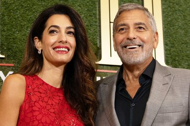 «Амаль безумно идет красный цвет!»: жена Джорджа Клуни произвела фурор в Вашингтоне