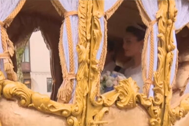 Гуцериевы отметили вторую свадьбу прогулкой в золотой карете по Лондону