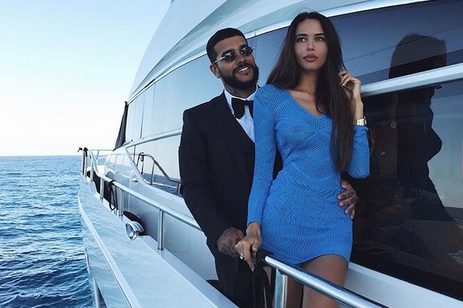 Анастасия Решетова впервые показала фото с Тимати и призналась в своих чувствах Анастасия Решетова впервые показала фото с Тимати и призналась в своих чувствах
