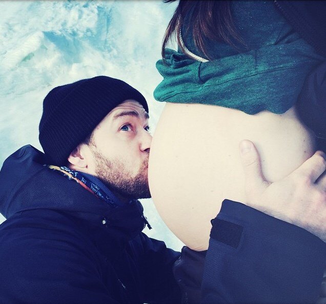 Новость о беременности своей жены Джастин подтвердил трогательным фото