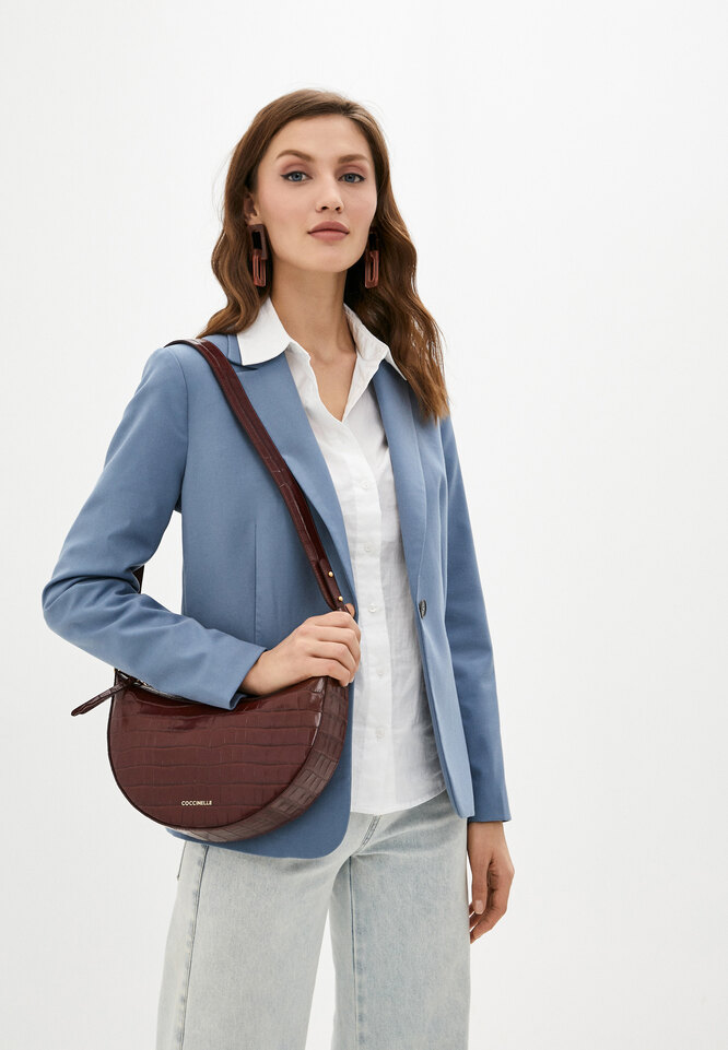 Кросс-боди в стиле 90-х, Coccinelle, 22880 руб.