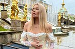 «Миледи въехала во дворец!»: Наталья Рудова в белом корсете обнажила плечи