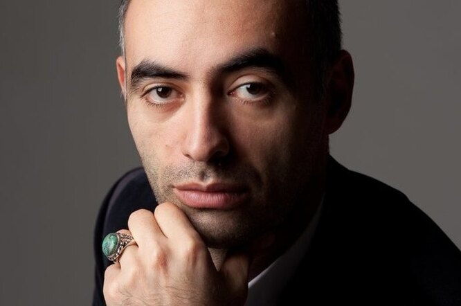 Зираддин Рзаев считает, что «Битву экстрасенсов» испортили геи и транссексуалы