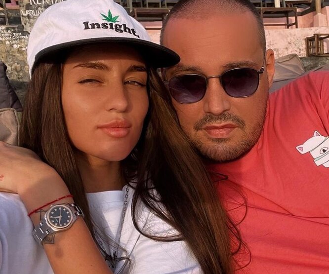 «У нас любовь!»: Гуф с женой внезапно улетели на Мальдивы без двухмесячной дочери