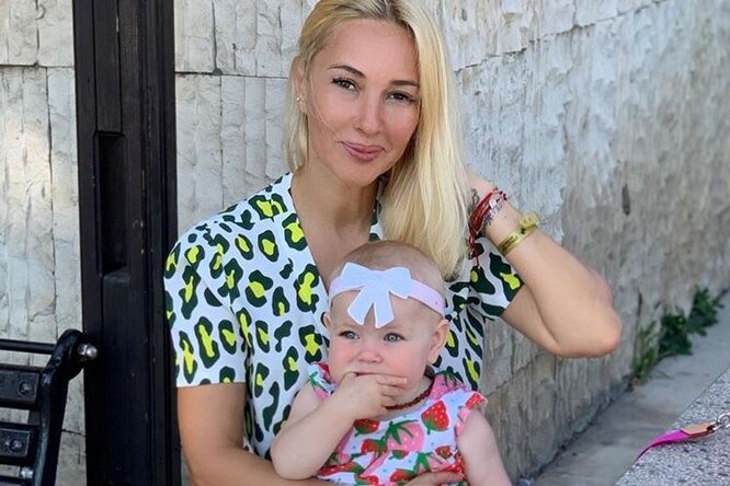 «Прелестная девочка»: улыбка дочери Леры Кудрявцевой очаровала поклонников «Прелестная девочка»: улыбка дочери Леры Кудрявцевой очаровала поклонников