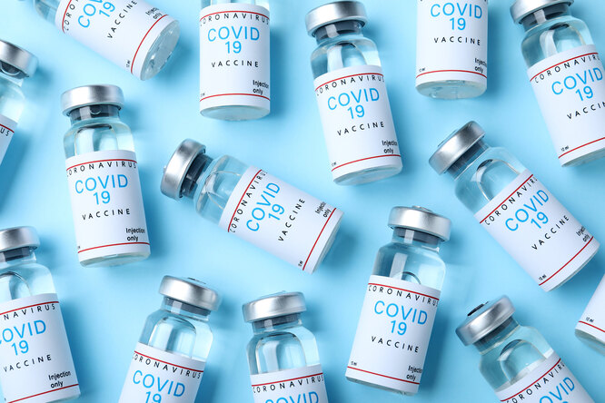 Вакцины не для всех: можно ли прививаться «ЭпиВакКороной» и «КовиВаком»