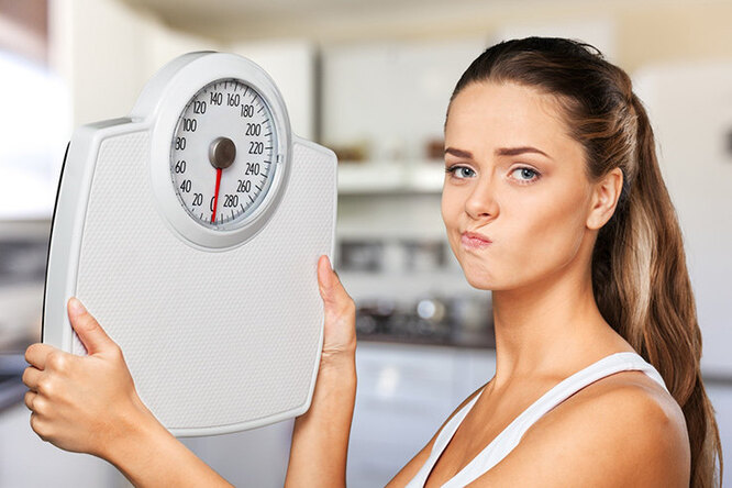 «Вес растёт сам по себе!»: 5 проблем со здоровьем, из-за которых так бывает