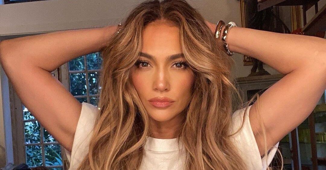 Why Hispanics Don’t Age: 6 Beauty Secrets That Will Help You Too
