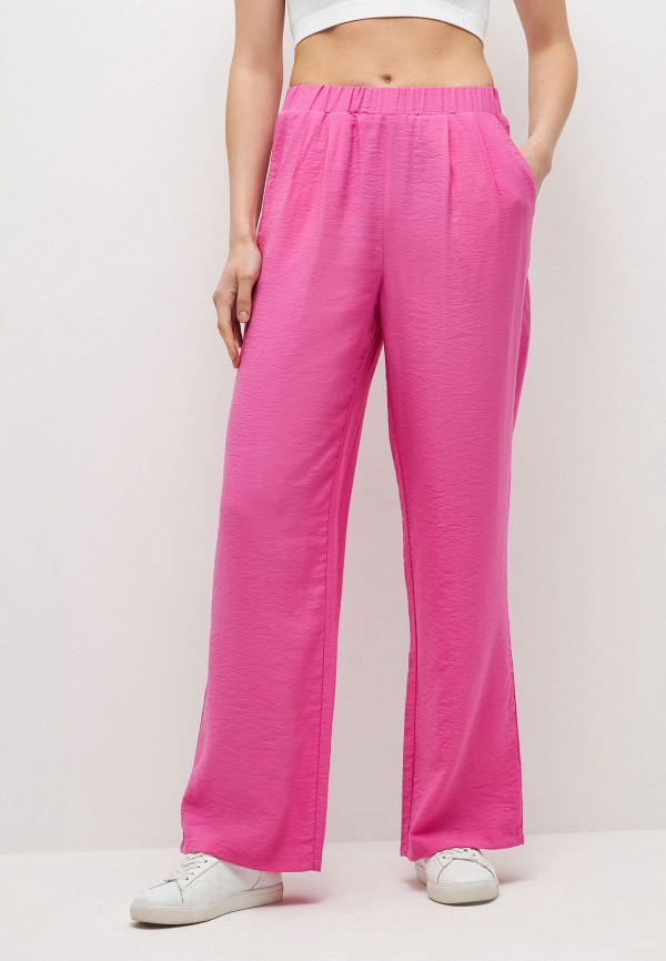 Palazzo, gaucho, cord: these perfect vacation pants will replace half your suitcase