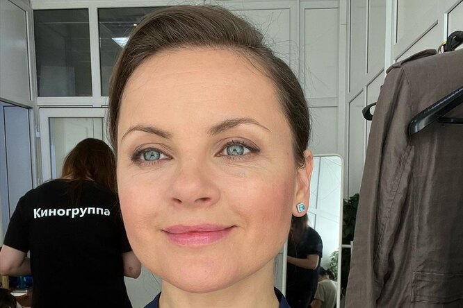 «Женщина в 40 вряд ли будет выглядеть на 20»: Юлия Проскурякова снялась без ретуши и фильтров «Женщина в 40 вряд ли будет выглядеть на 20»: Юлия Проскурякова снялась без ретуши и фильтров