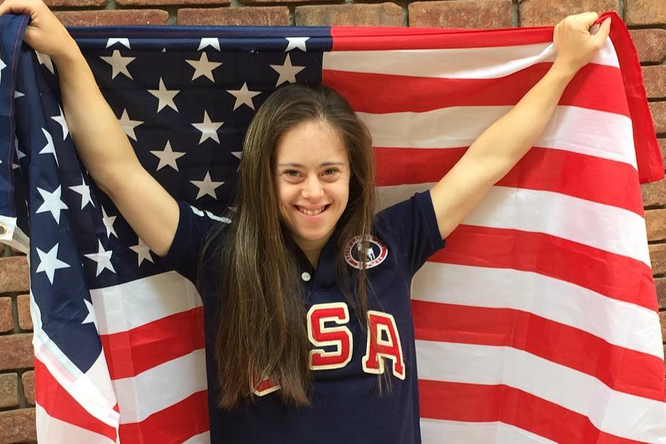 Это невероятно: гимнастка с синдромом Дауна стала олимпийской чемпионкой
