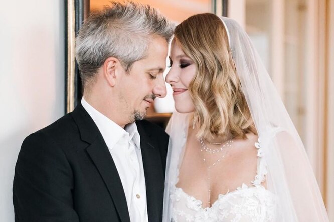 «Мы не стеснялись»: звездный визажист раскрыла секреты свадебного макияжа Собчак