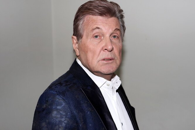 «Звёзды постарели»: Лев Лещенко ответил на критику новогодних «голубых огоньков» «Звёзды постарели»: Лев Лещенко ответил на критику новогодних «голубых огоньков»
