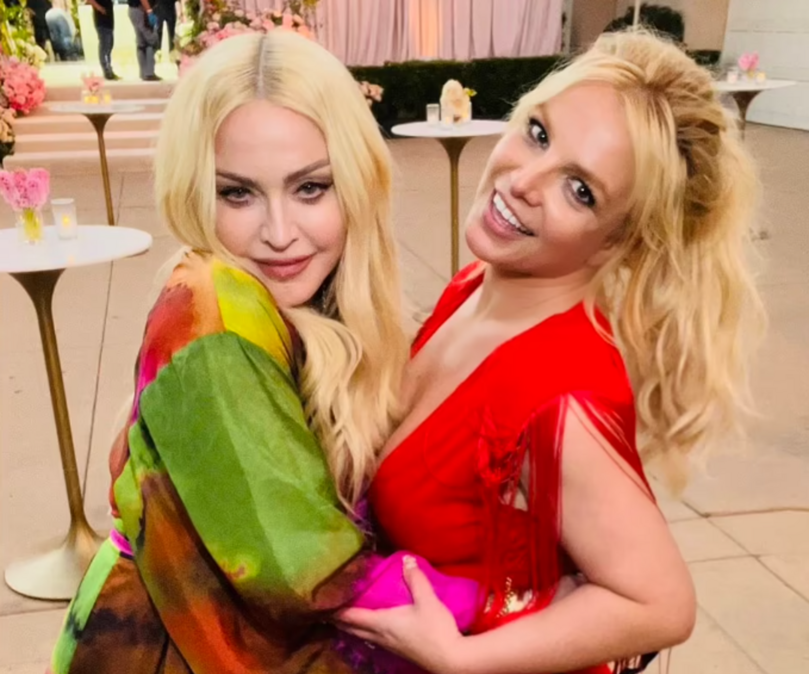 Мадонна и Селена постоянно падали!: Бритни Спирс о конфузах звезд на свадьбе