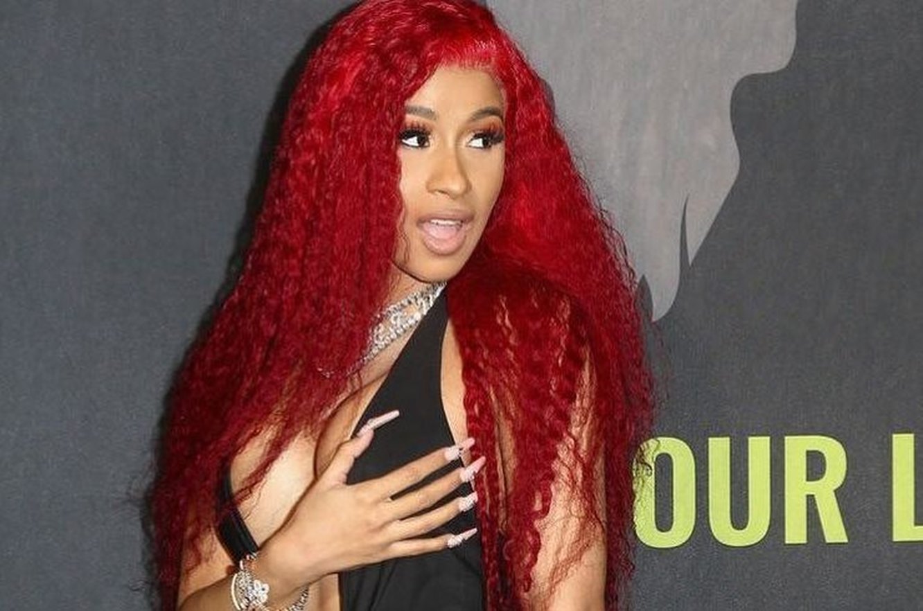 Cardi red