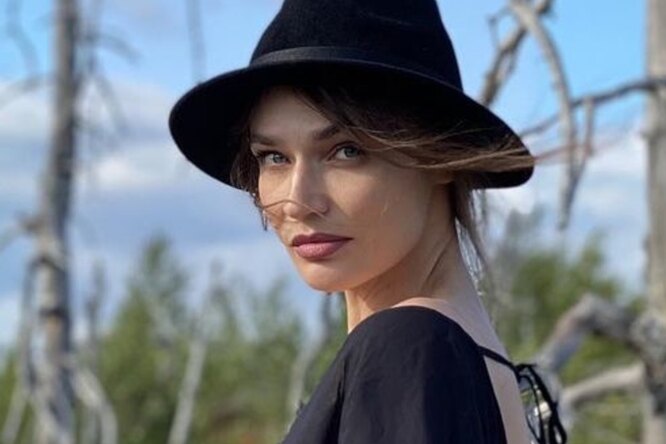 «Я поднялась на "ведьмину гору"»: Алена Водонаева побывала в мистическом месте «Я поднялась на "ведьмину гору"»: Алена Водонаева побывала в мистическом месте