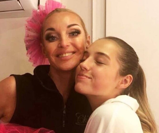 «Я родила дочь 17 лет назад!»: Анастасия Волочкова показала, как изменилась Ариадна