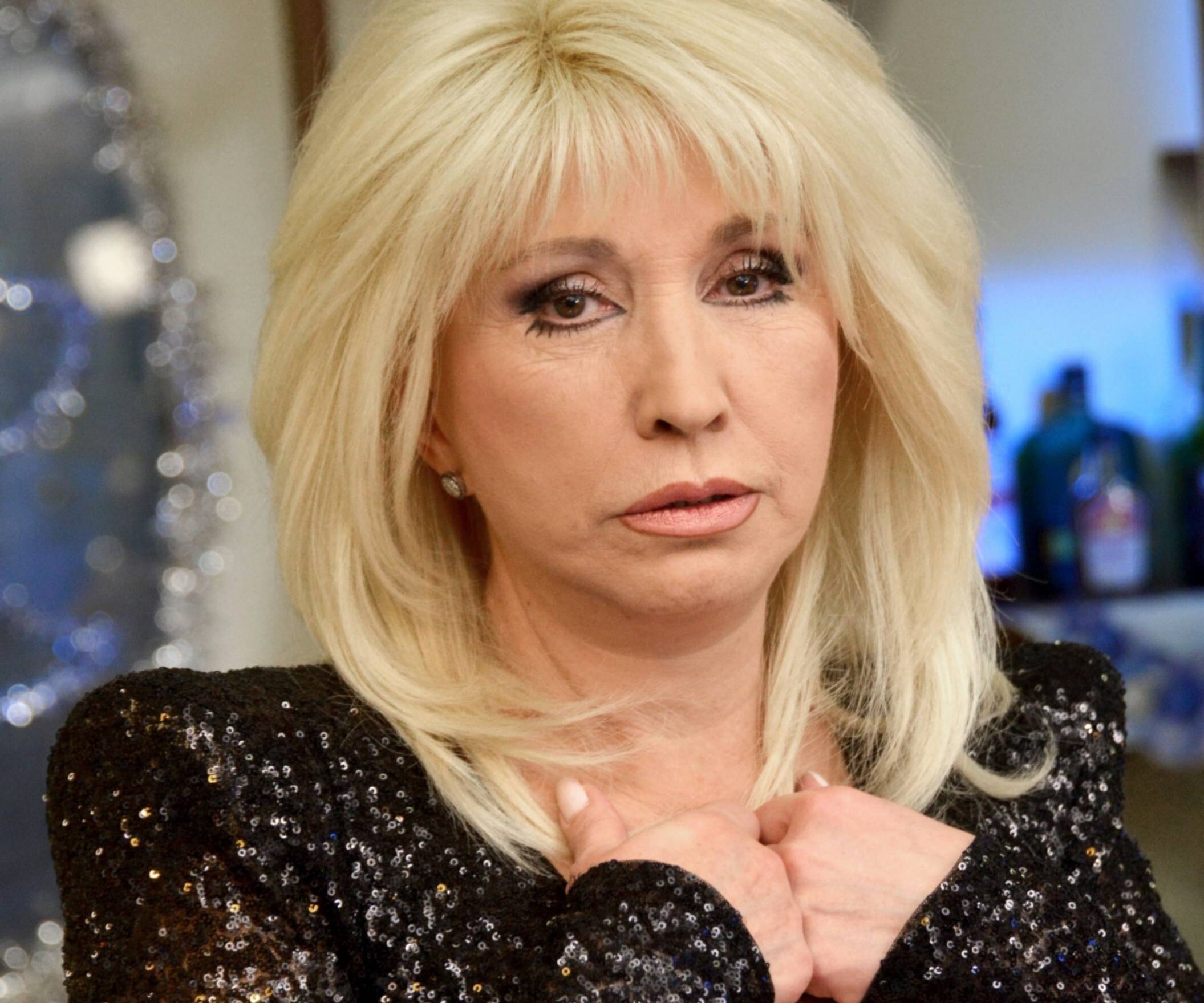 «Тебя послать матом или как»: Ирина Аллегрова устроила скандал в Кремле