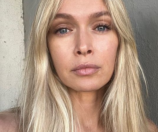 Муж у меня есть, но я изменилась: Вера Брежнева показала, как выглядит в Италии