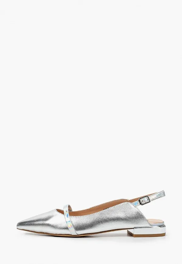Vitacci pumps, 6552 rubles.
