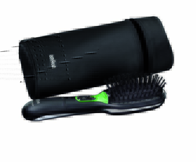 Расческа Satin Hair Brush от Braun позволяет нейтрализовать статическое электричество, а также восстановить естественный баланс влаги внутри волос