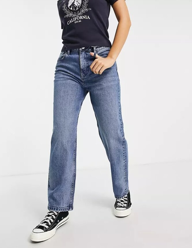 Прямые джинсы Miss Selfridge, 3090 руб.
