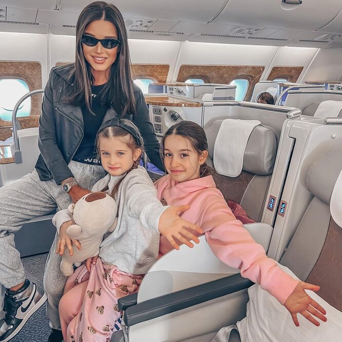 Ксения Бородина с дочерьми 