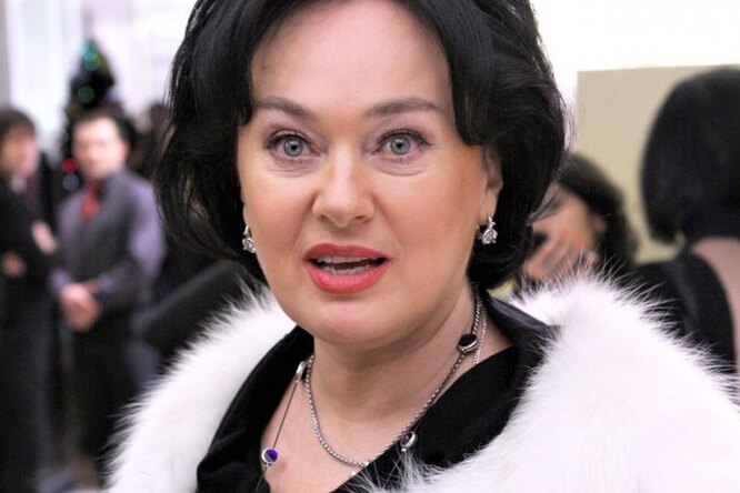 «Я вместо Ирки, снимите меня!»: похудевшая Лариса Гузеева пошалила на даче «Я вместо Ирки, снимите меня!»: похудевшая Лариса Гузеева пошалила на даче