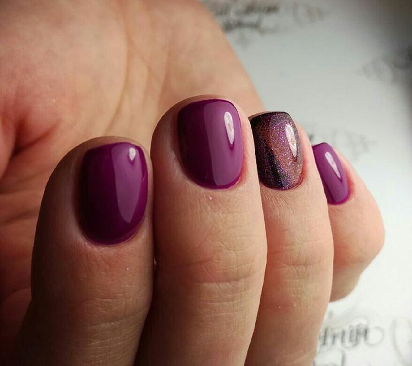 Комби маникюр фото. Маник 5. Маникюр для подростков. Маникюр овальный нежный. Сливовый маникюр.