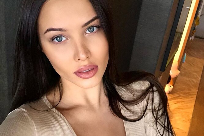 Анастасия Решетова впервые показала разведенных родителей с новорожденным внуком Анастасия Решетова впервые показала разведенных родителей с новорожденным внуком
