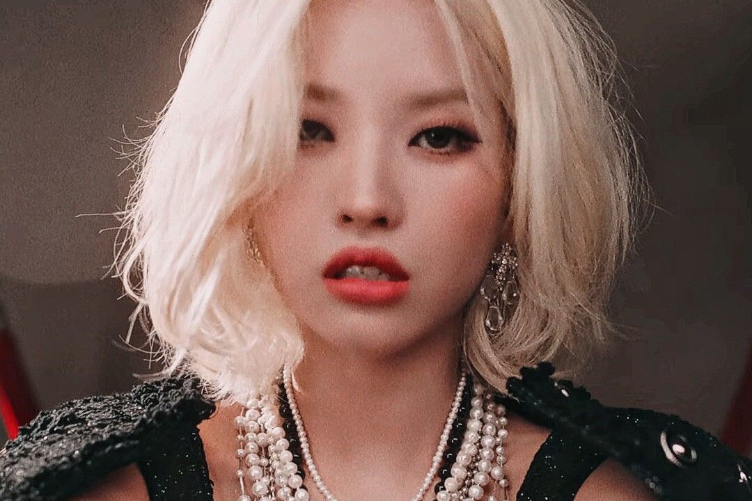 «Без больших амбиций»: Соён из группы k-pop (G)I-DLE назвала качества идеального мужчины