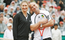 Ангел с железным прессом: на кого похожа единственная дочь легендарных теннисистов Штеффи Граф и Андре Агасси