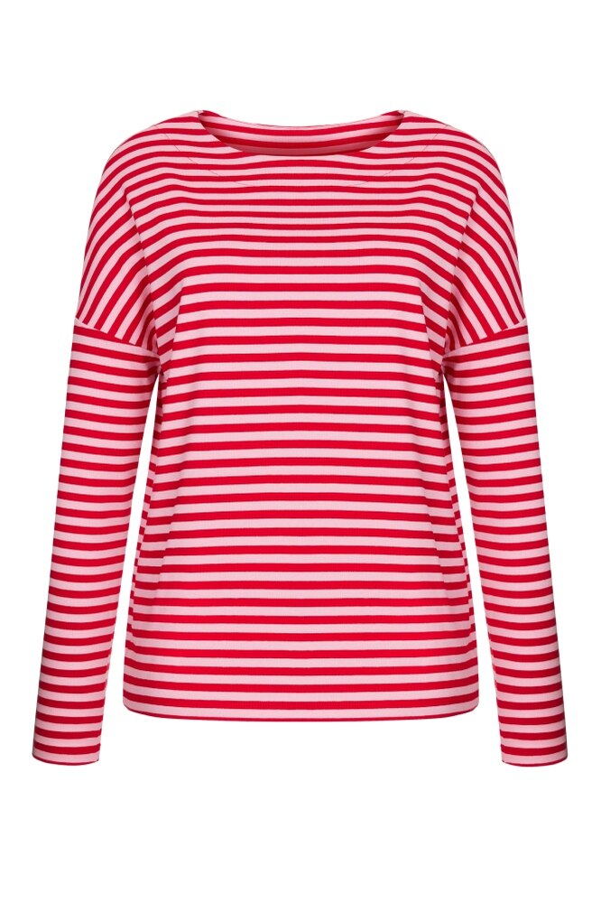 Daisyknit with long sleeves, 4500 rubles.