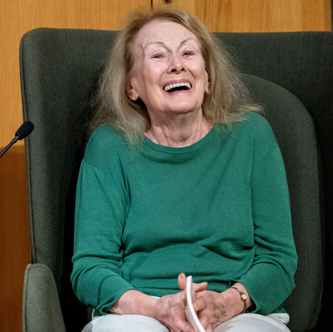 Анни Эрно получила нобелевскую премию по литературе в 82 года