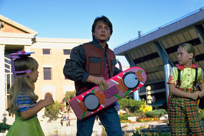 Скейтборд из фильма «Назад в будущее-2» продан с аукциона