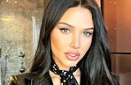 Невеста в черном: Анастасия Решетова выбрала странное свадебное платье