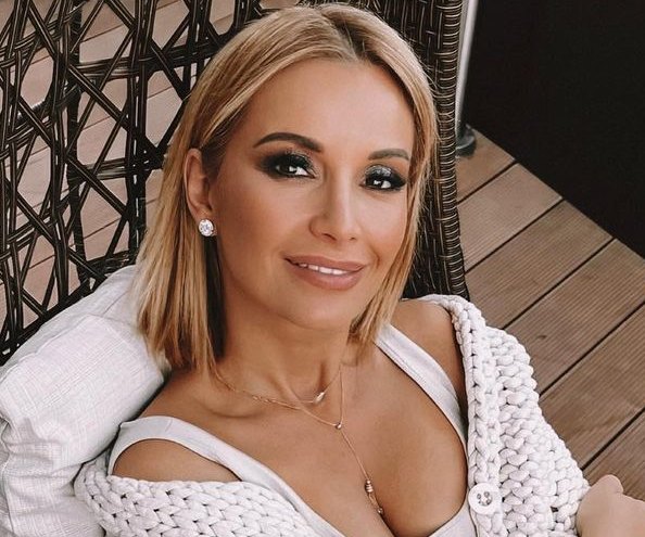 Не очень приятно, но терпимо: Ольга Орлова показала, как ей делали уколы красоты в голову